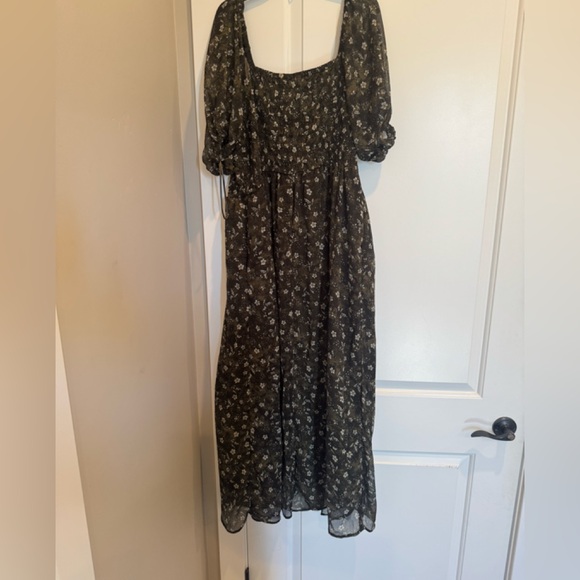 Old Navy Olive Green Floral Smocked Maxi Dress - Picture 2 of 3